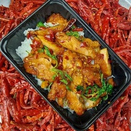 ข้าวกะเพราหมูกรอบ