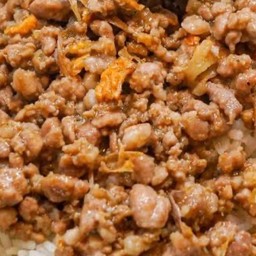 ข้าวหมูสับกระเทียม