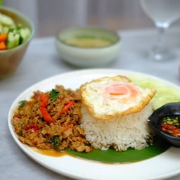 ข้าวกะเพราหมูสับ+ไข่ดาว