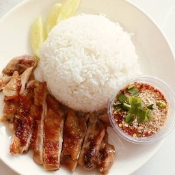 สามเอกไก่ย่าง(ครัวเวสป้า)
