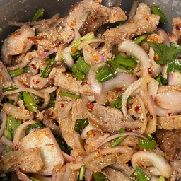หมูน้ำตก(กับข้าว)