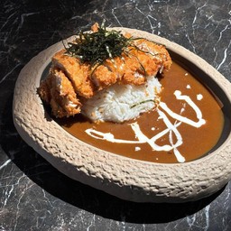 ข้าวไก่ทงคัตสึราดแกงกะหรี่