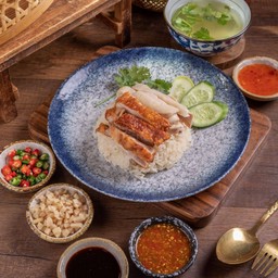 B8. ข้าวสวย-ไก่ผสม (ไก่ต้ม_ไก่ทอด)