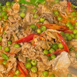 แกงแพนงกับข้าว