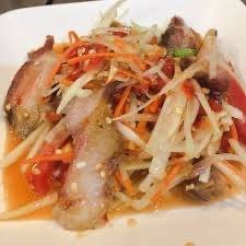 ส้มตำคอหมูย่าง