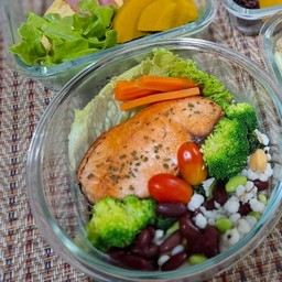 สลัดแซลม่อนบัลซามิค