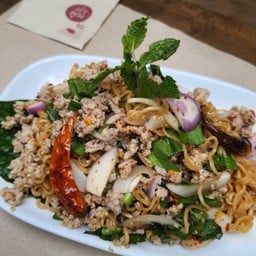 ลาบมาม่าหมูสับ