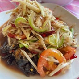 ส้มตำสองพี่น้อง คู่สร้าง