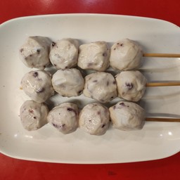 ลูกชิ้นปลาหมึกทอด