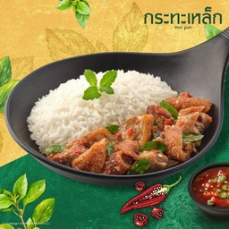 ข้าวกะเพราขาหมูเยอรมัน