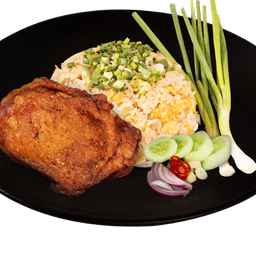 BX44 ข้าวผัดไข่ไก่ทอดน้ำปลา