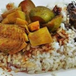 ข้าวกล่องแกงไตปลา+ไข่เจียว-