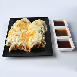 [LM] เกี๊ยวซ่าหน้าชีส  12 ชิ้น 