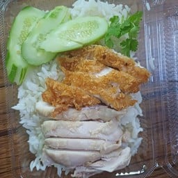 ไก่ไข่ดาว ข้าวมันไก่. สาขา 2 พระปิ่น3 สา2