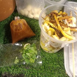 ุชุดไม่ต้องคิด