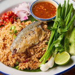 ข้าวผัดพริกคั่วปลาทู