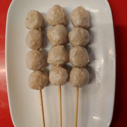 ลูกชิ้นเนื้อทอด