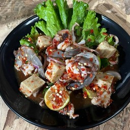 บะหมี่ถ้วยยักษ์ & ยำ-ย่าง ตุ๊กตุ๊ก สกลนคร