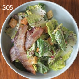 สลัดซีซาร์ คินัว เบค่อน