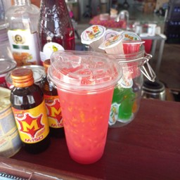 น้ำพันซ์แดง