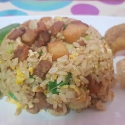 ข้าวผัดอร่อยร้านยายเจี๊ยบ