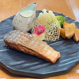 แซลมอนสเต็ก