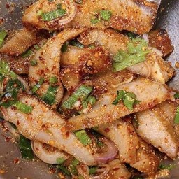 น้ำตกคอหมูย่าง