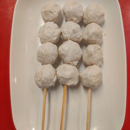 ลูกชิ้นเอ็นหมู 1  ไม้ทอด