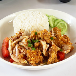 ข้าวยำไก่แซ่บ
