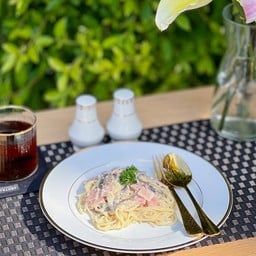สปาเก็ตตี้ซอสครีมเบคอนและเห็ด