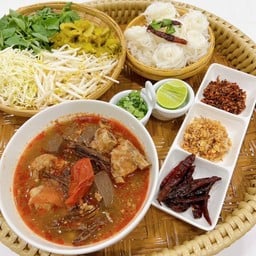 ขนมจีนน้ำเงี้ยว