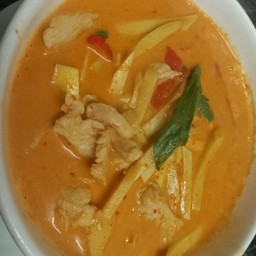 แกงไก่ใส่หน่อไม้