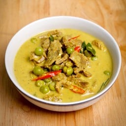 แกงเนื้อมะเขือพวง