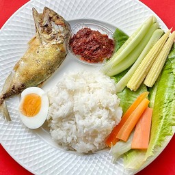 น้ำพริกตาแดงไข่ต้มปลาทูทอด ( กับข้าว )
