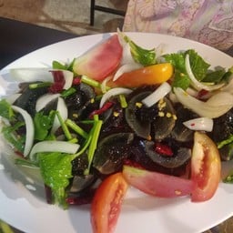 ยำไข่เยี่ยวม้า