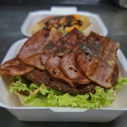 Burger + Egg And Bacon Burger  ( เบอร์เกอร์ + ไข่ และ เบค่อน )