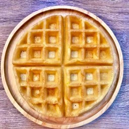 วาฟเฟิลอเมริกันรสวานิลลา เลือกไส้ฟรีหนึ่ง