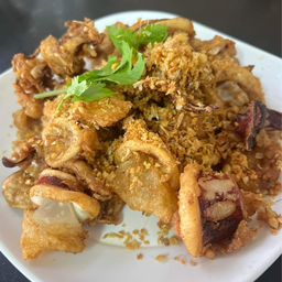 หมึกไข่ทอดกระเทียม