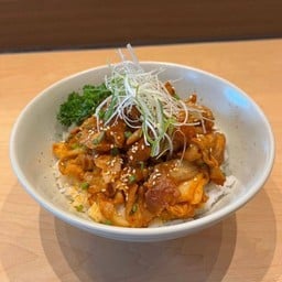 ข้าวหน้าหมูผัดกิมจิ