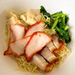 หมูแดง+หมูกรอบ+ เกี๊ยวกุ้ง