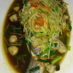 ปลากะพงนึ่งซีอิ๊ว.