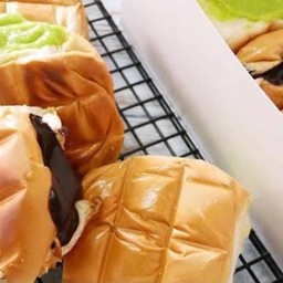 ปังไส้ทะลักคู่