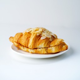 ALMOND CROISSANT