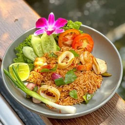ข้าวผัดต้มยำทะเล