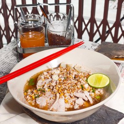 ก๋วยเตี๋ยวหมูต้มยำ