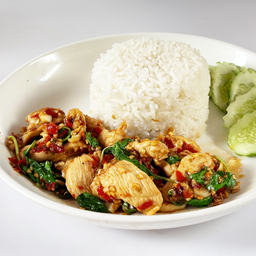 ข้าวกะเพราอกไก่นุ่ม