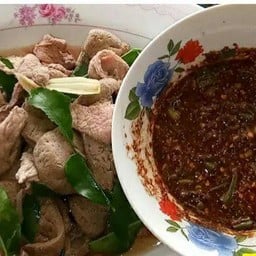 ลวกจิ้มเนื้อสด(น้ำจิ้มเปรี้ยว)