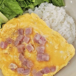 ข้าวหน้าไข่ข้นแฮม