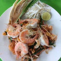 ผัดไทยกุ้งสดพิเศษ