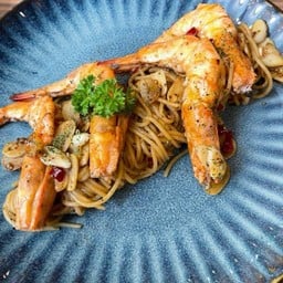 Spicy Garlic Prawns Spaghetti 